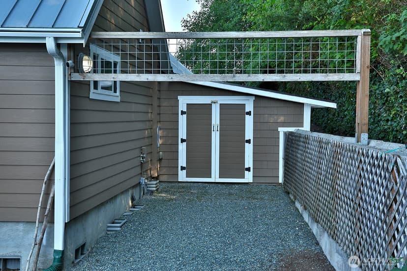 Property photo for 4653 Saratoga Road, Langley photo 38