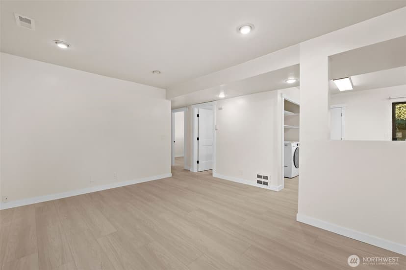 Property photo for 917 N 100th Street, Seattle photo 17