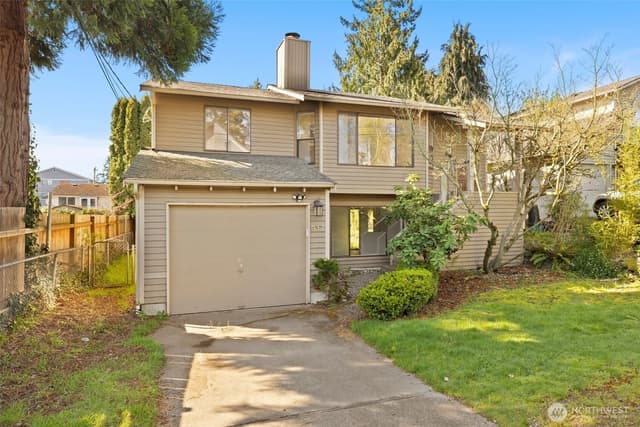 Property photo for 917 N 100th Street, Seattle photo 3