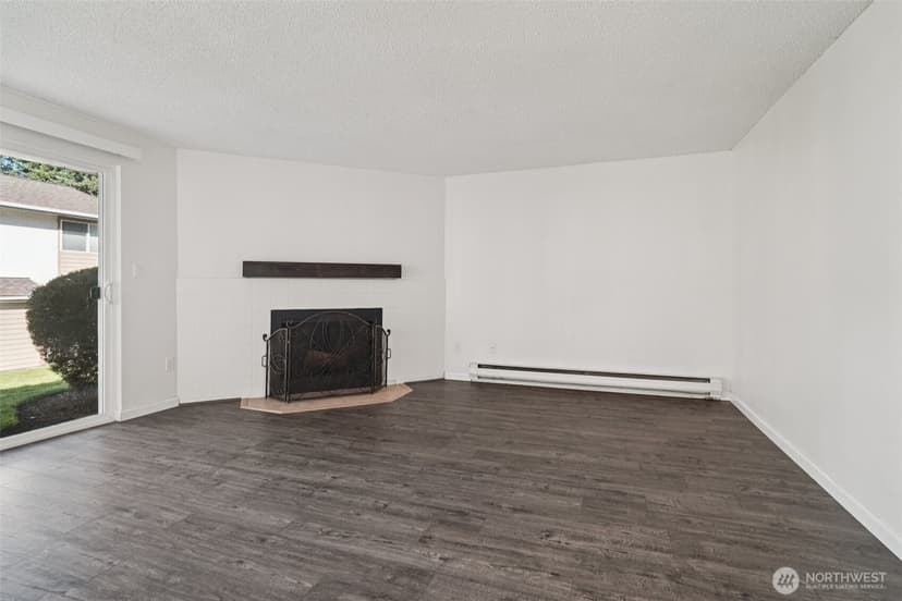 Property photo for 12818 SE 41st Lane #B103, Bellevue photo 3