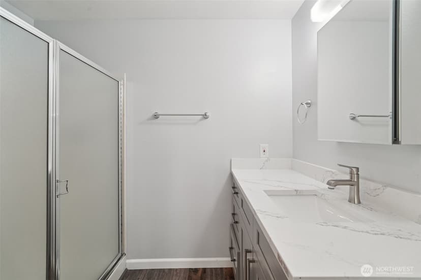 Property photo for 12818 SE 41st Lane #B103, Bellevue photo 14