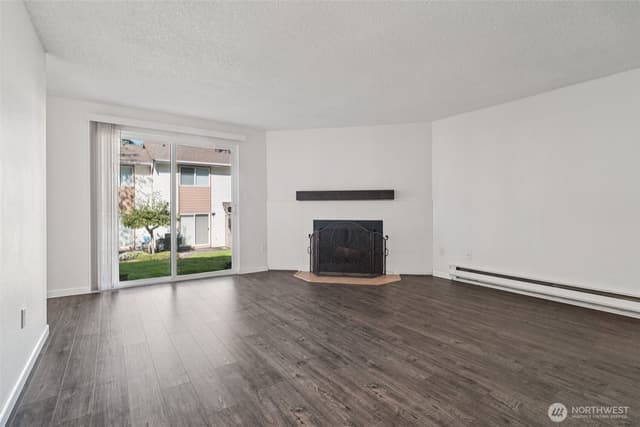 Property photo for 12818 SE 41st Lane #B103, Bellevue photo 5