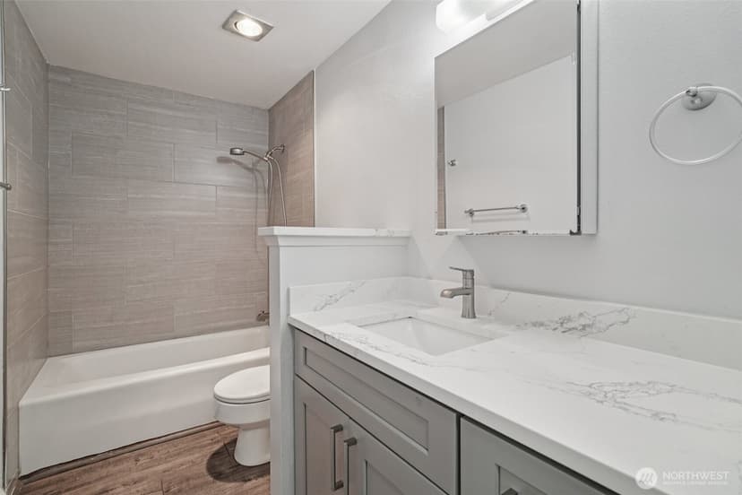 Property photo for 12818 SE 41st Lane #B103, Bellevue photo 21