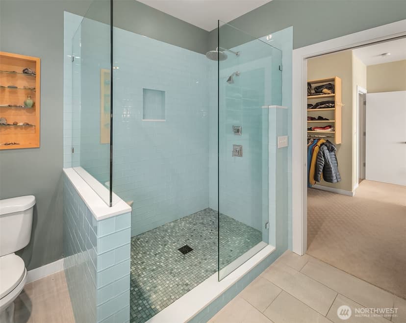 Property photo for 7161 Beach Drive SW, Seattle photo 18
