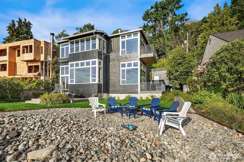 Property photo for 7161 Beach Drive SW, Seattle photo 14