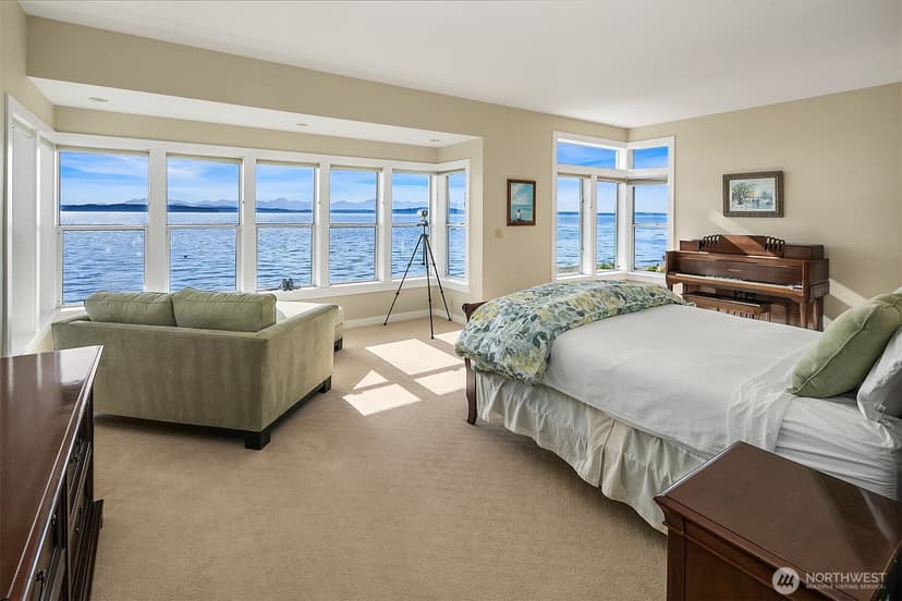 Property photo for 7161 Beach Drive SW, Seattle photo 16