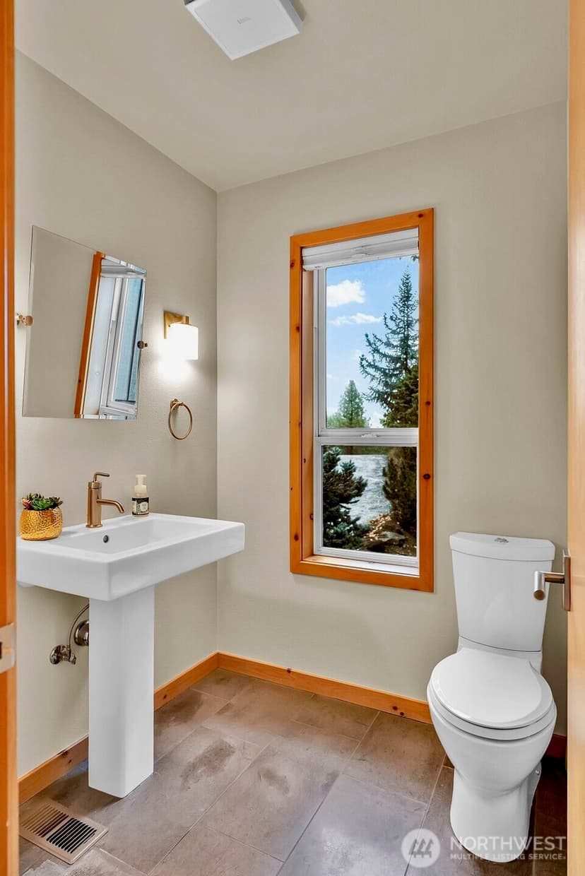 Property photo for 10224 Titus Road, Leavenworth photo 9