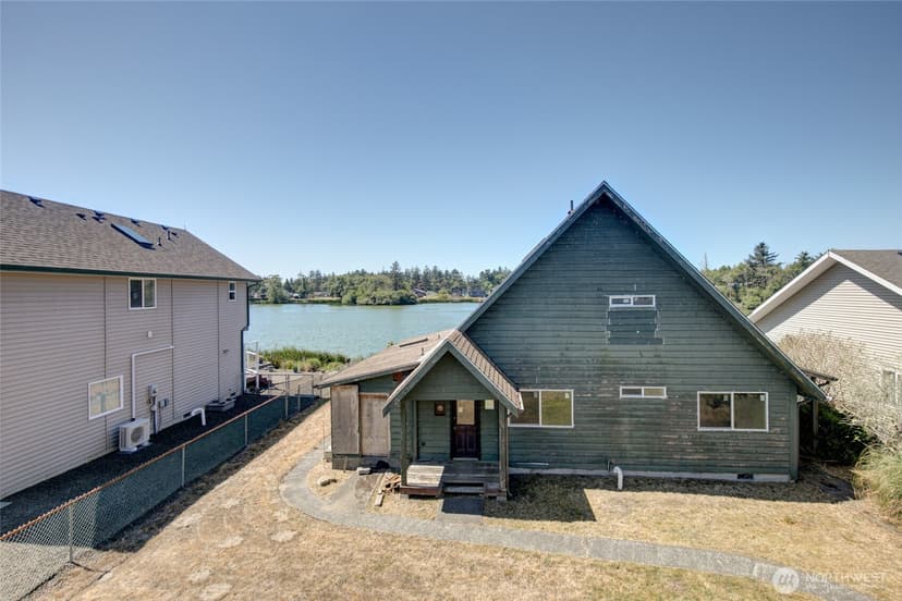 Property photo for 639 Lake Island Avenue SE, Ocean Shores photo 16