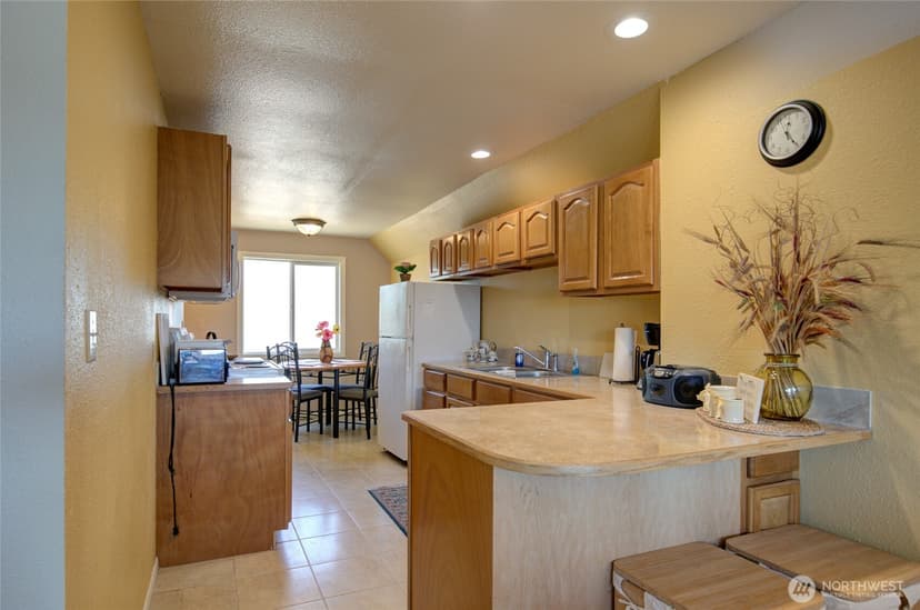 Property photo for 639 Lake Island Avenue SE, Ocean Shores photo 11