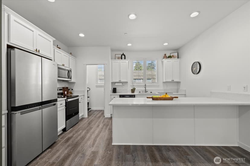 Property photo for 18133 1st Place SW, Normandy Park photo 12
