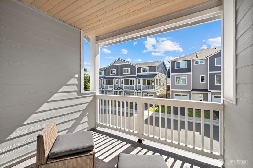 Property photo for 18133 1st Place SW, Normandy Park photo 15