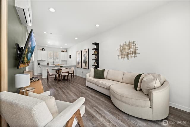 Property photo for 18133 1st Place SW, Normandy Park photo 2