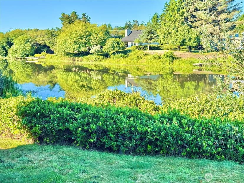Property photo for 333 Canal Drive NE, Ocean Shores photo 24
