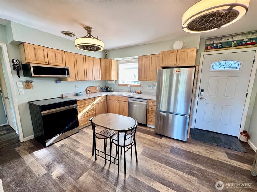 Property photo for 333 Canal Drive NE, Ocean Shores photo 8
