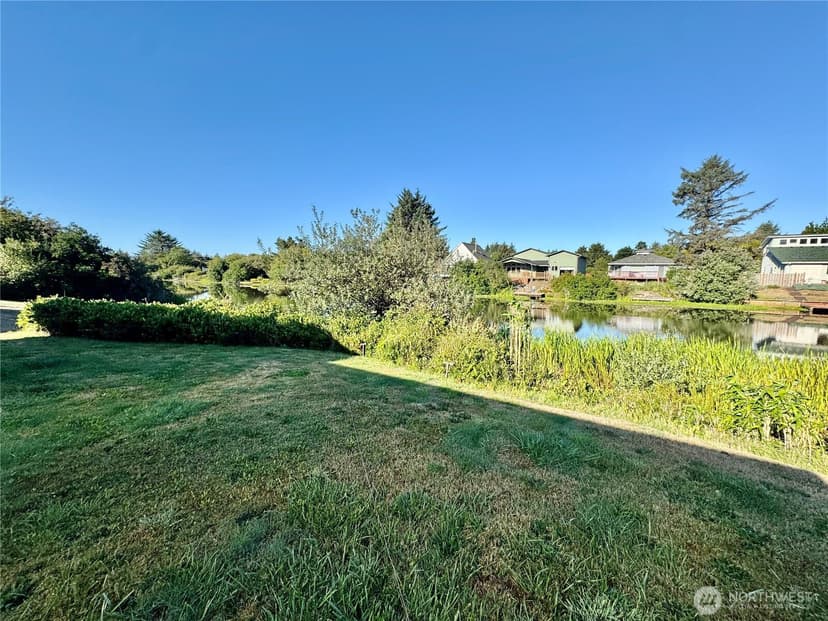 Property photo for 333 Canal Drive NE, Ocean Shores photo 30