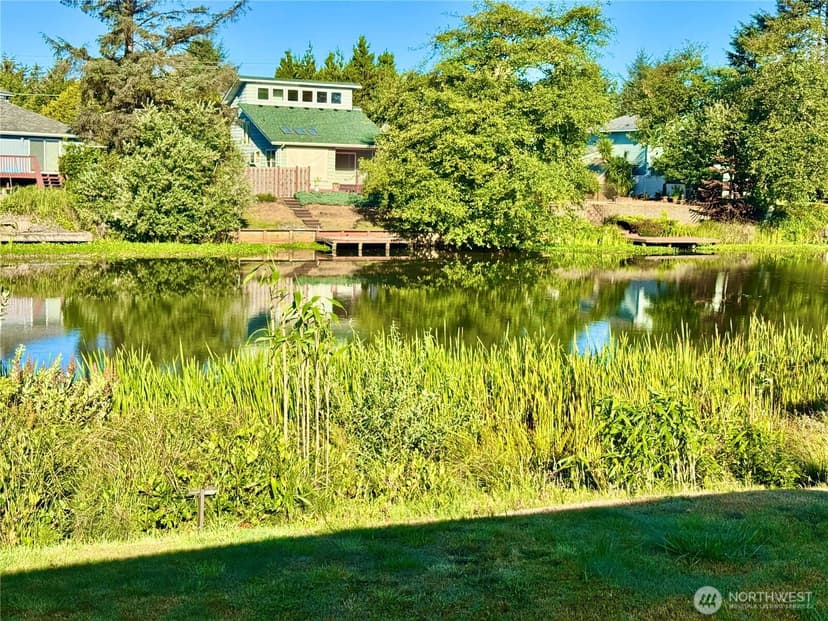 Property photo for 333 Canal Drive NE, Ocean Shores photo 26