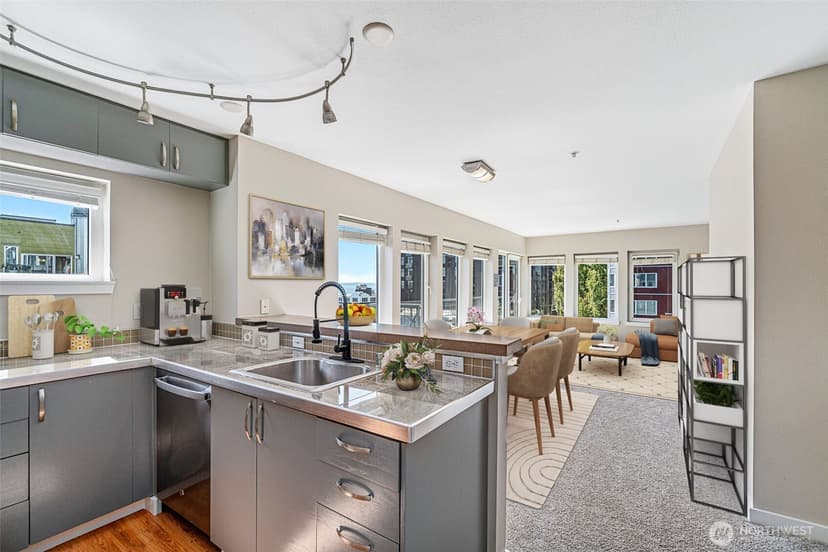 Property photo for 2440 Western Avenue #503, Seattle photo 14