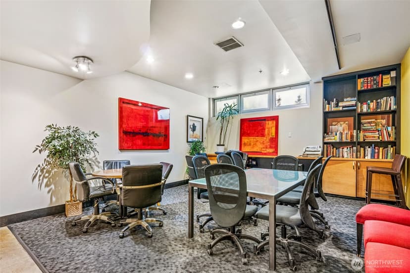 Property photo for 2440 Western Avenue #503, Seattle photo 23