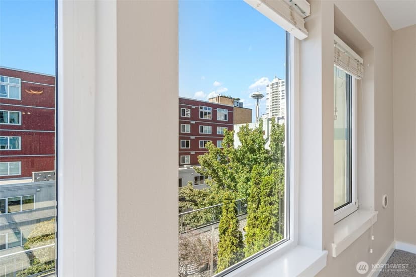 Property photo for 2440 Western Avenue #503, Seattle photo 10