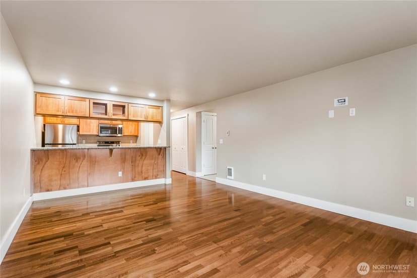 Property photo for 25 N Broadway #206, Tacoma photo 8
