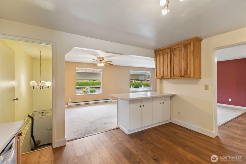Property photo for 849 S Jackson Ave, Tacoma photo 8