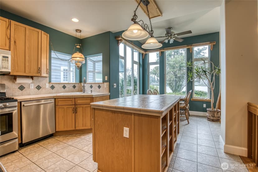 Property photo for 681 Lake Island Avenue SE, Ocean Shores photo 9