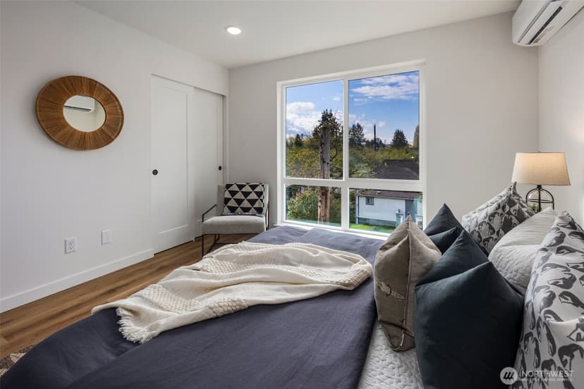 Property photo for 817 C S Rose Street, Seattle photo 9