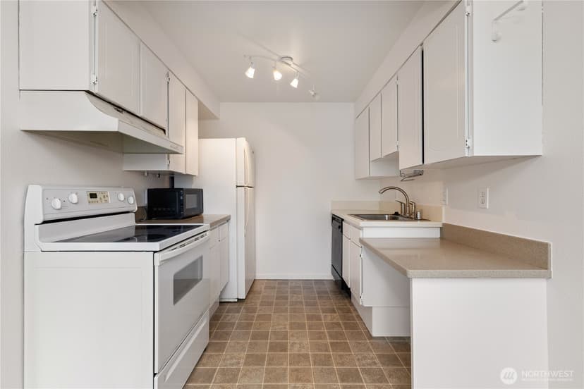 Property photo for 4802 S 187th Place #A106, SeaTac photo 15
