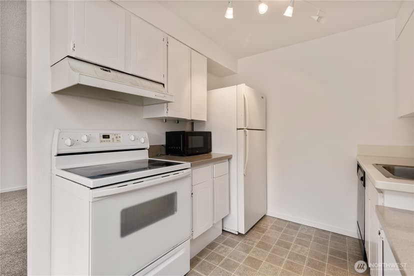 Property photo for 4802 S 187th Place #A106, SeaTac photo 14