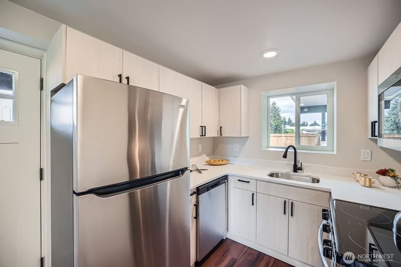Property photo for 9206 33rd Avenue Ct S, Lakewood photo 9