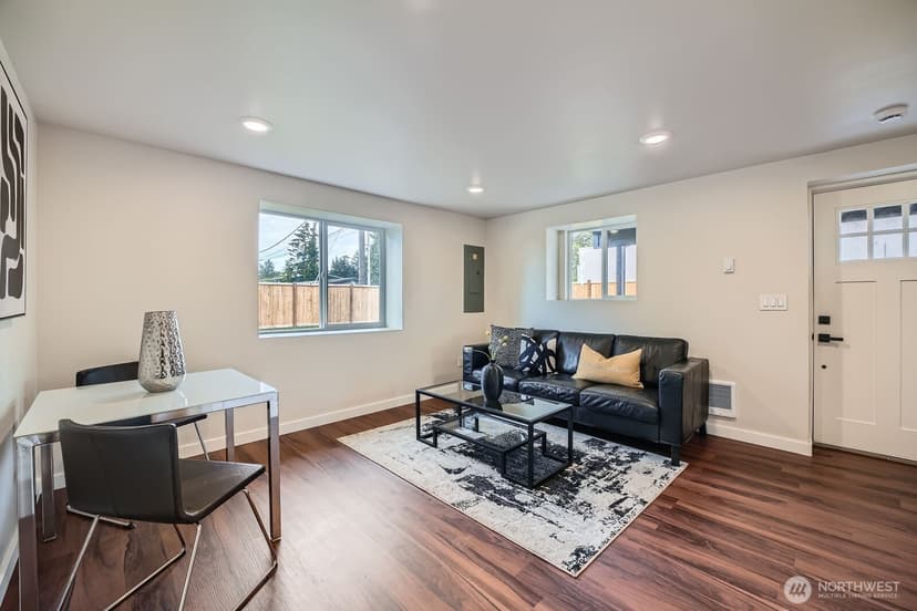 Property photo for 9206 33rd Avenue Ct S, Lakewood photo 5
