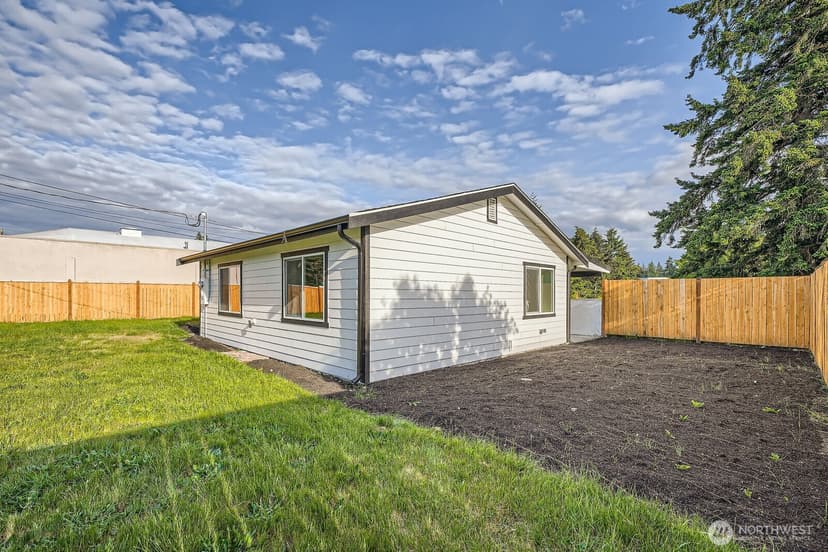 Property photo for 9206 33rd Avenue Ct S, Lakewood photo 21