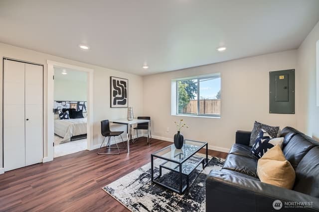 Property photo for 9206 33rd Avenue Ct S, Lakewood photo 4