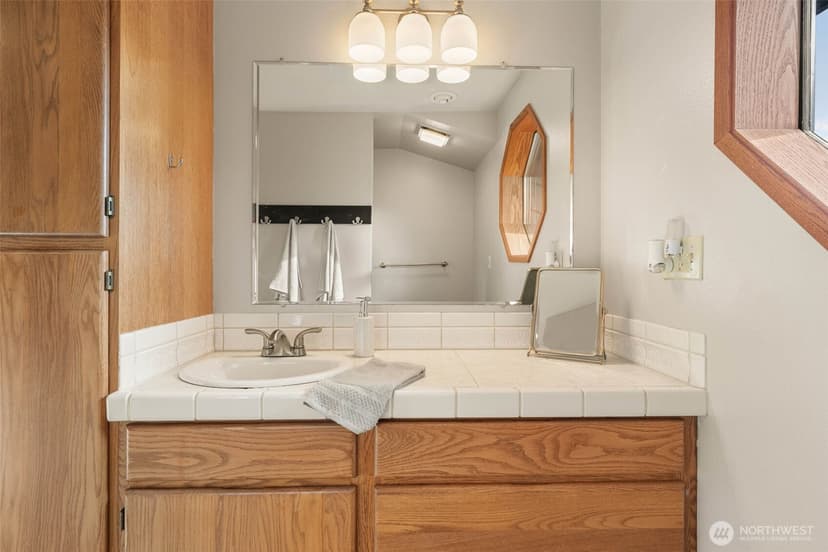 Property photo for 314 Harbor View Loop SE, Ocean Shores photo 31