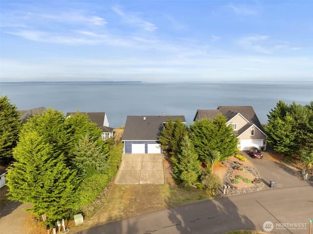 Property photo for 314 Harbor View Loop SE, Ocean Shores