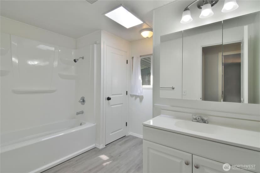 Property photo for 13320 Hwy 99 #197, Everett photo 13