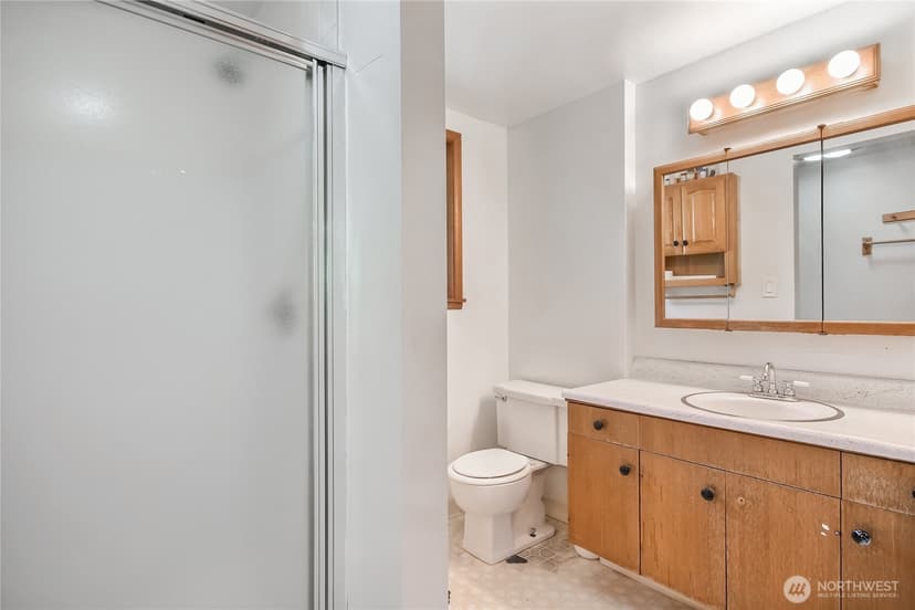 Property photo for 6902 Mount Tacoma Drive SW, Lakewood photo 24