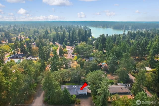 Property photo for 6902 Mount Tacoma Drive SW, Lakewood photo 2