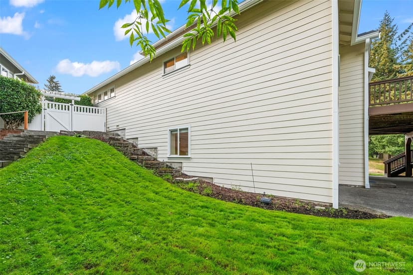 Property photo for 4329 Fairwood Boulevard NE, Tacoma photo 36
