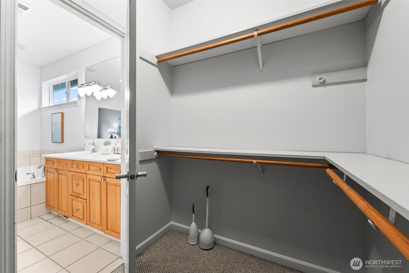 Property photo for 4329 Fairwood Boulevard NE, Tacoma photo 19