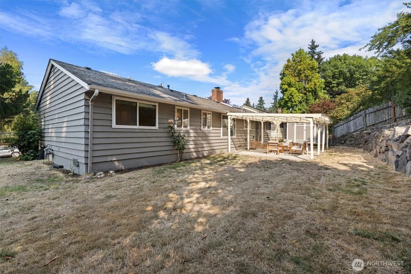 Property photo for 912 165th Avenue SE, Bellevue photo 19