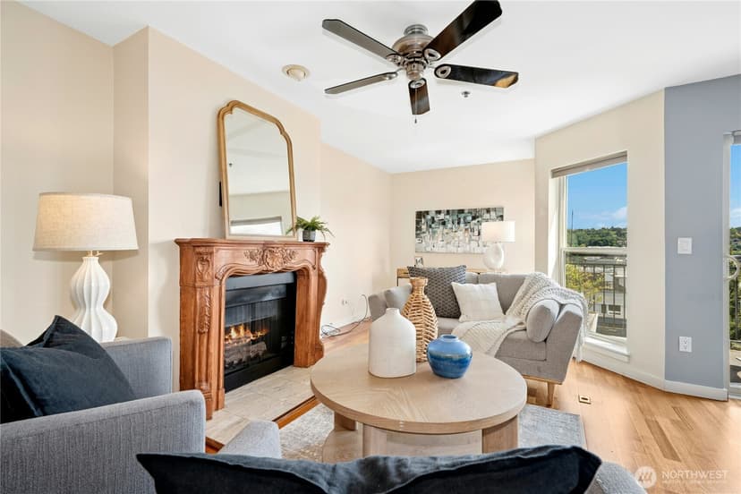 Property photo for 701 Galer Street #808, Seattle photo 7