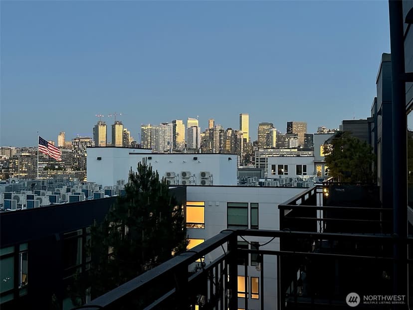 Property photo for 701 Galer Street #808, Seattle photo 24