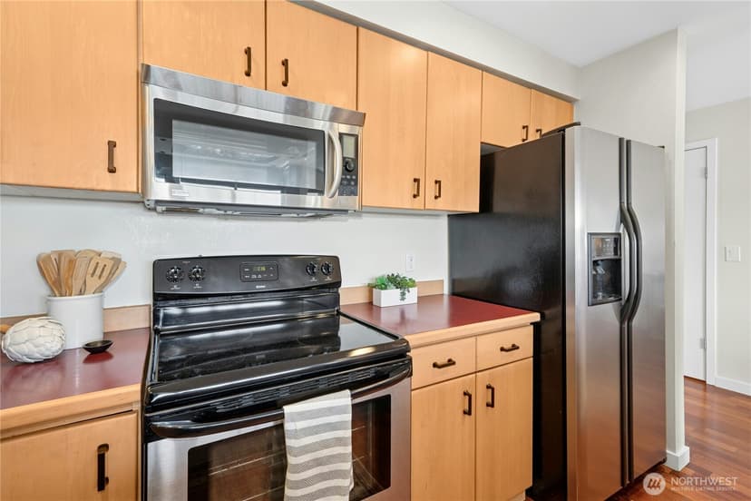 Property photo for 701 Galer Street #808, Seattle photo 12