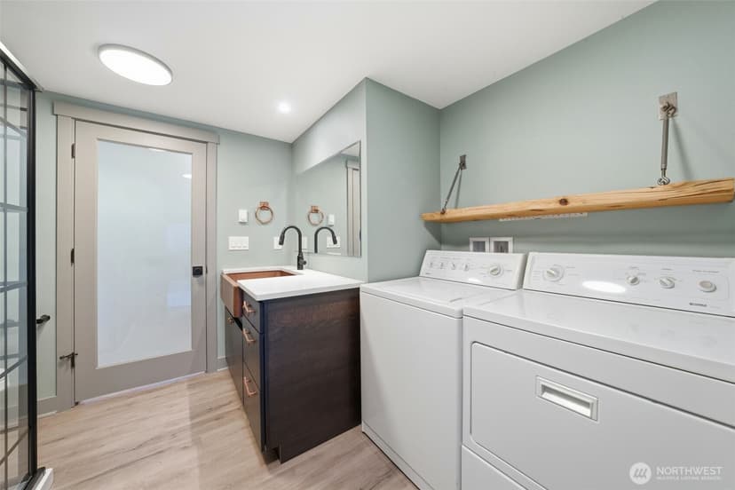 Property photo for 9612 Oak Lane SW, Lakewood photo 16