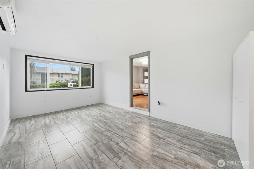 Property photo for 9612 Oak Lane SW, Lakewood photo 15