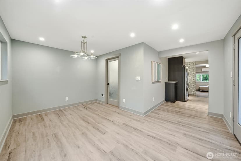 Property photo for 9612 Oak Lane SW, Lakewood photo 13
