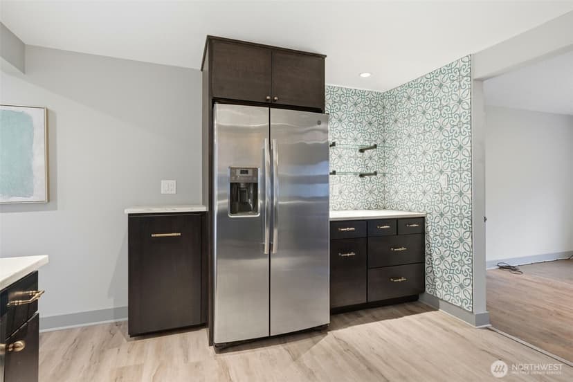 Property photo for 9612 Oak Lane SW, Lakewood photo 11