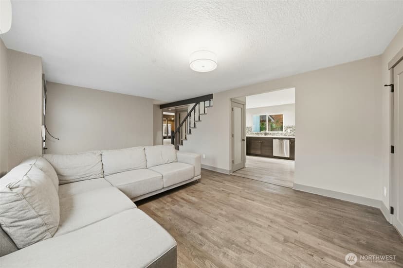 Property photo for 9612 Oak Lane SW, Lakewood photo 9