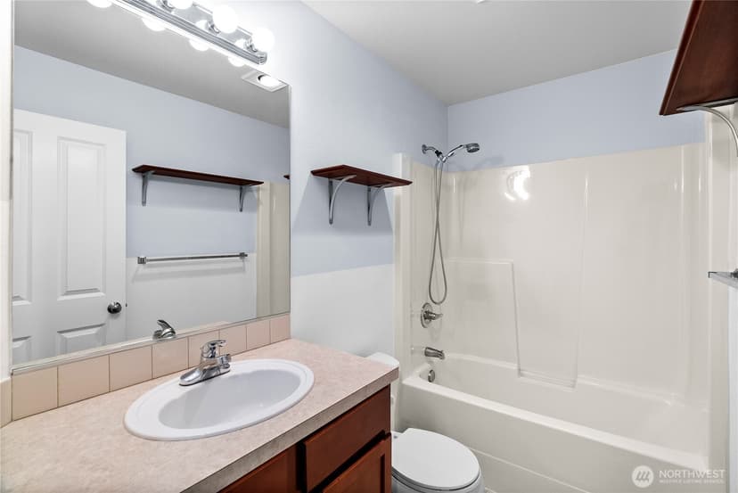 Property photo for 5817 Acclaimation Street E, Fife photo 19